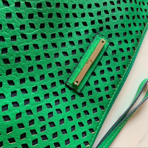 THE LIMITED Clutch/Wristlet - Picture 3 of 4